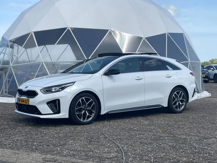 Kia ProCeed