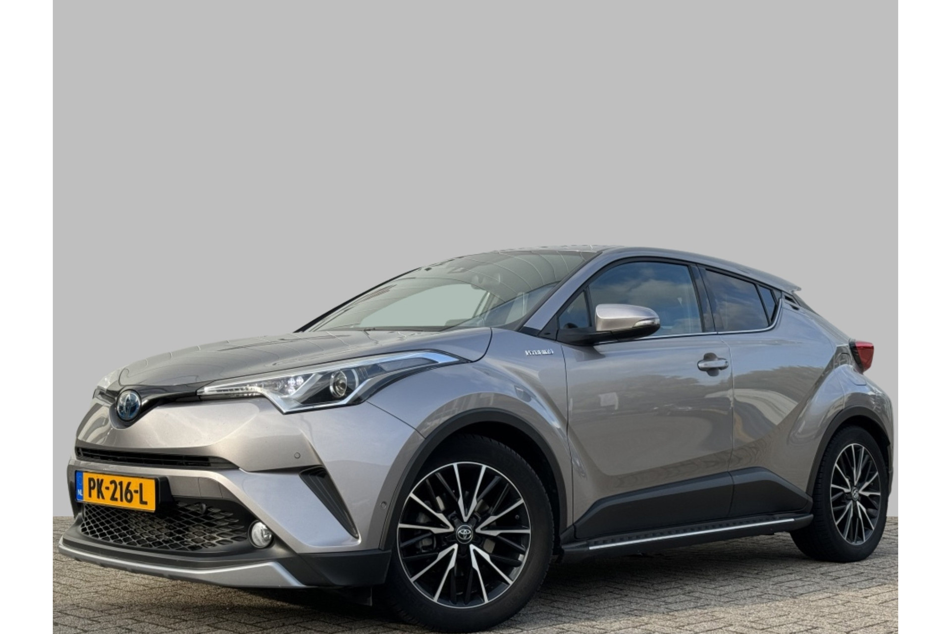 Toyota CHR 1.8 Hybrid Executive Automaat Navigatie Climate Control