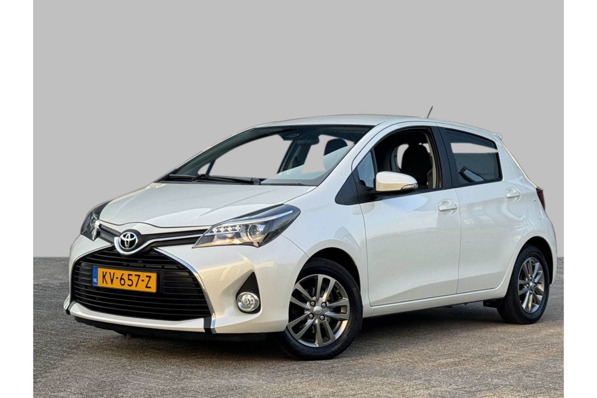 Toyota Yaris 1.3 Vvt-I Trend Trekhaak Navigatie Nl Auto Lm Velgen ...