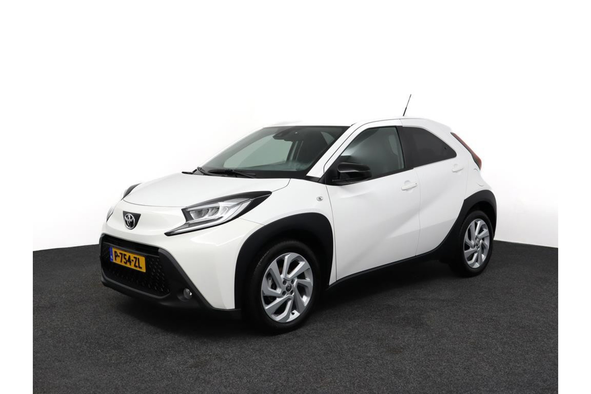 Toyota Aygo X 1.0 Vvt-I Mt First | Toyota ADG Groep occasions