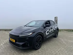Toyota C-HR+