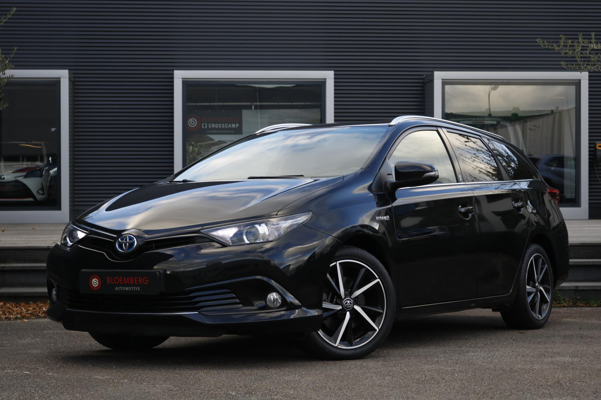 Toyota Auris Touring Sports Hybrid Black Edition Toyota Occasions