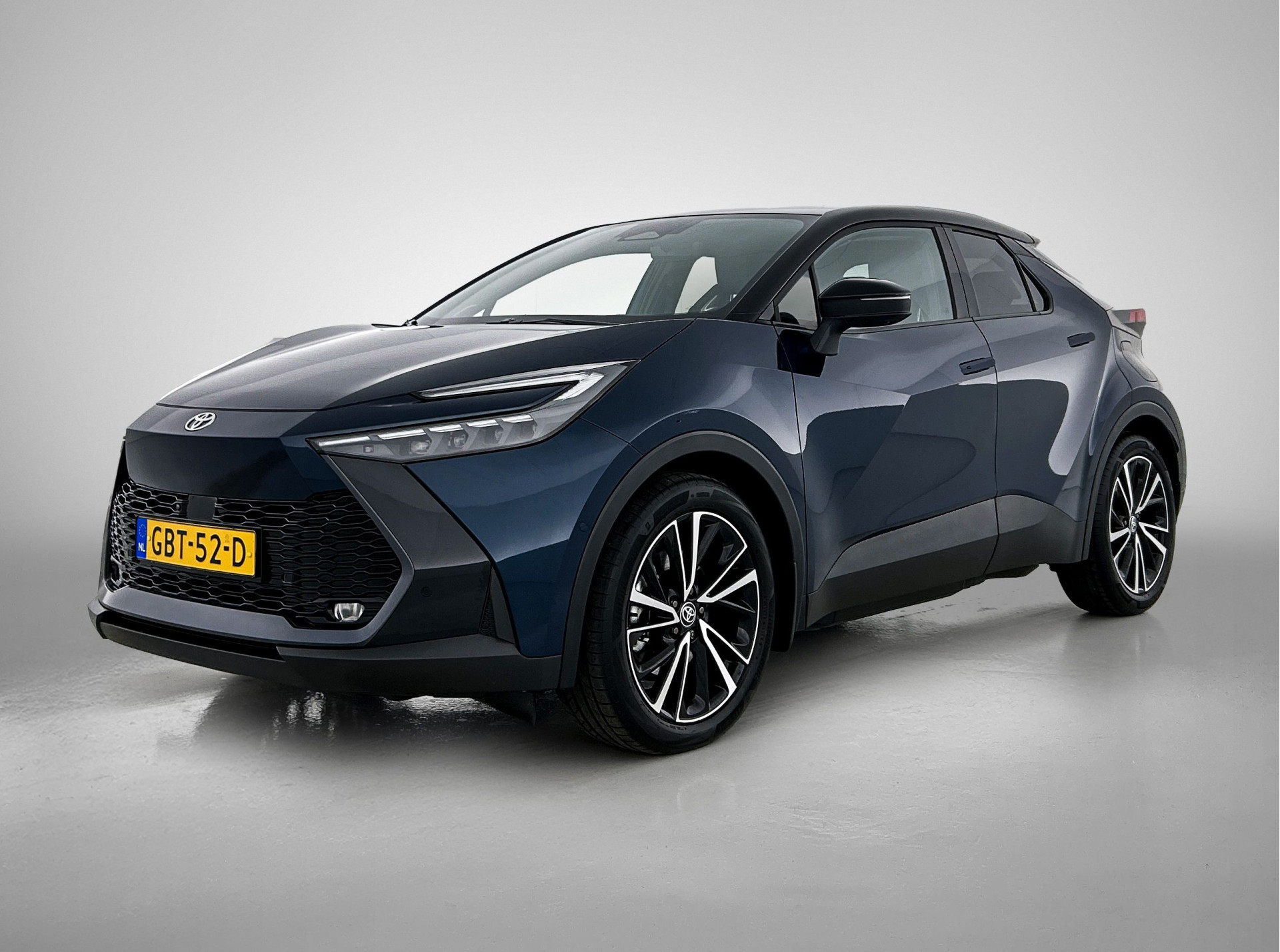 Toyota C-HR 2.0 Plug-In Hybrid 220 Executive afbeelding