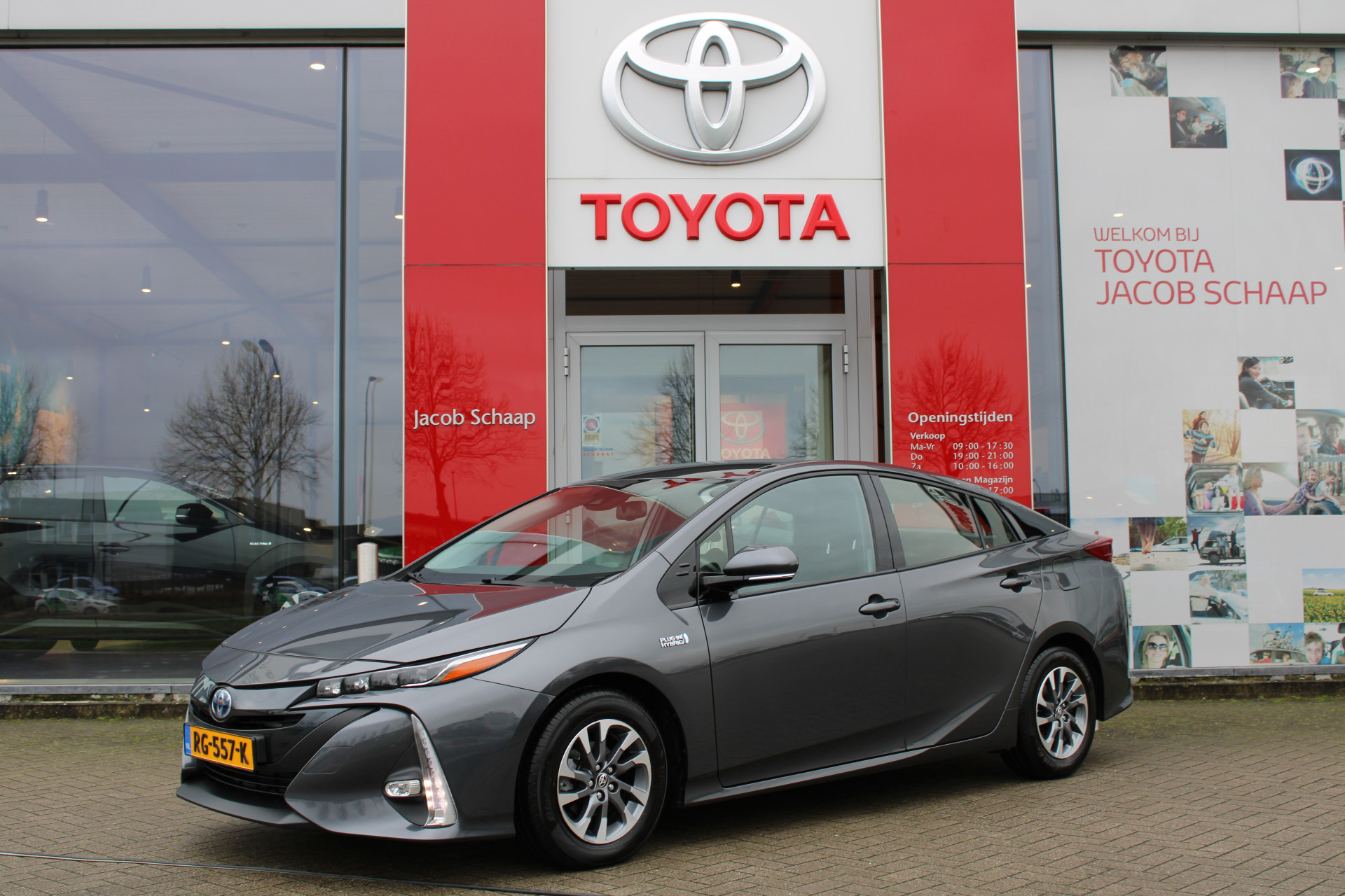 Toyota Prius 1.8 PlugIn Hybrid Business Plus Automaat 122Pk Toyota