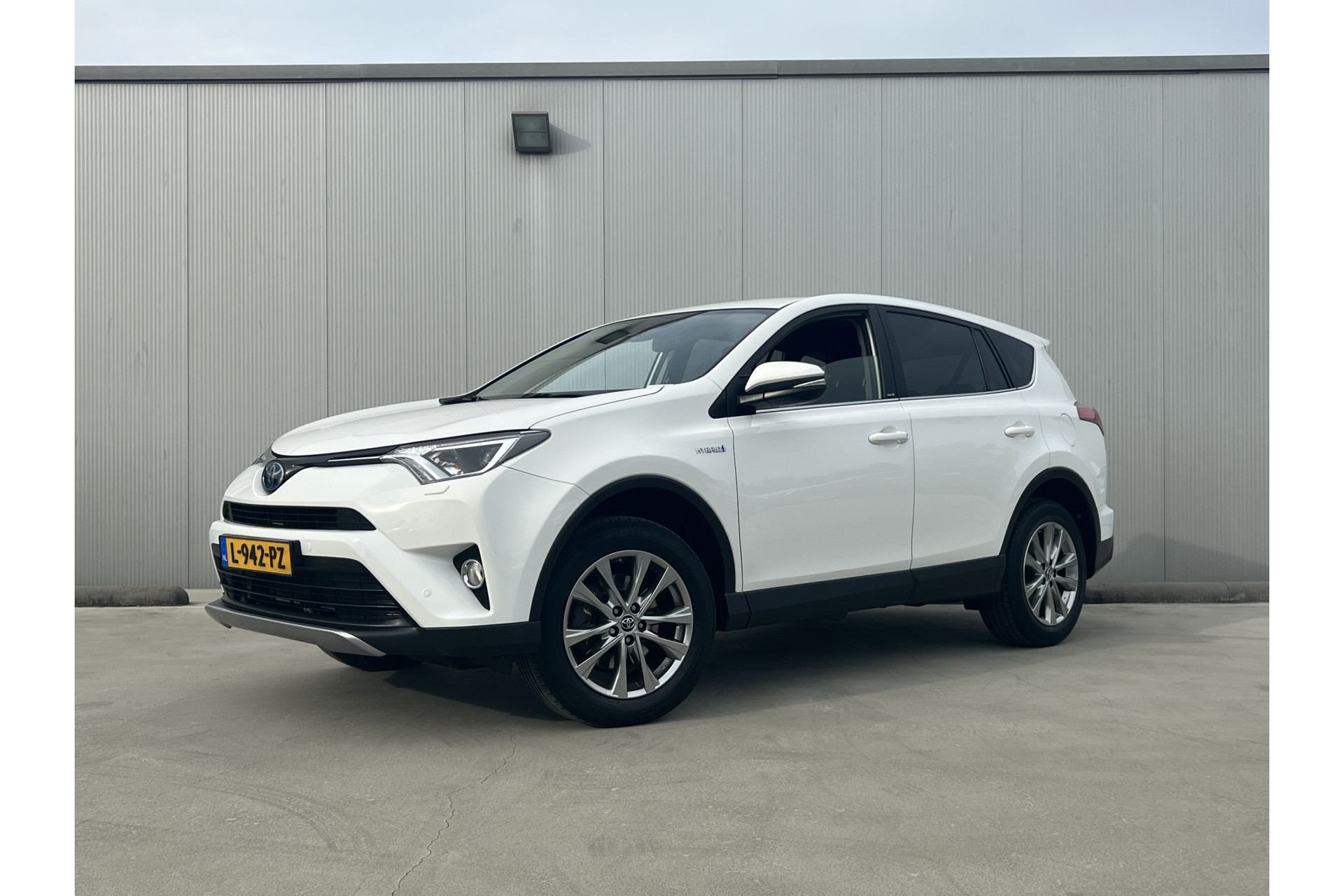 toyota-rav4-2-5-hybrid-awd-style-toyota-jacob-schaap-occasions