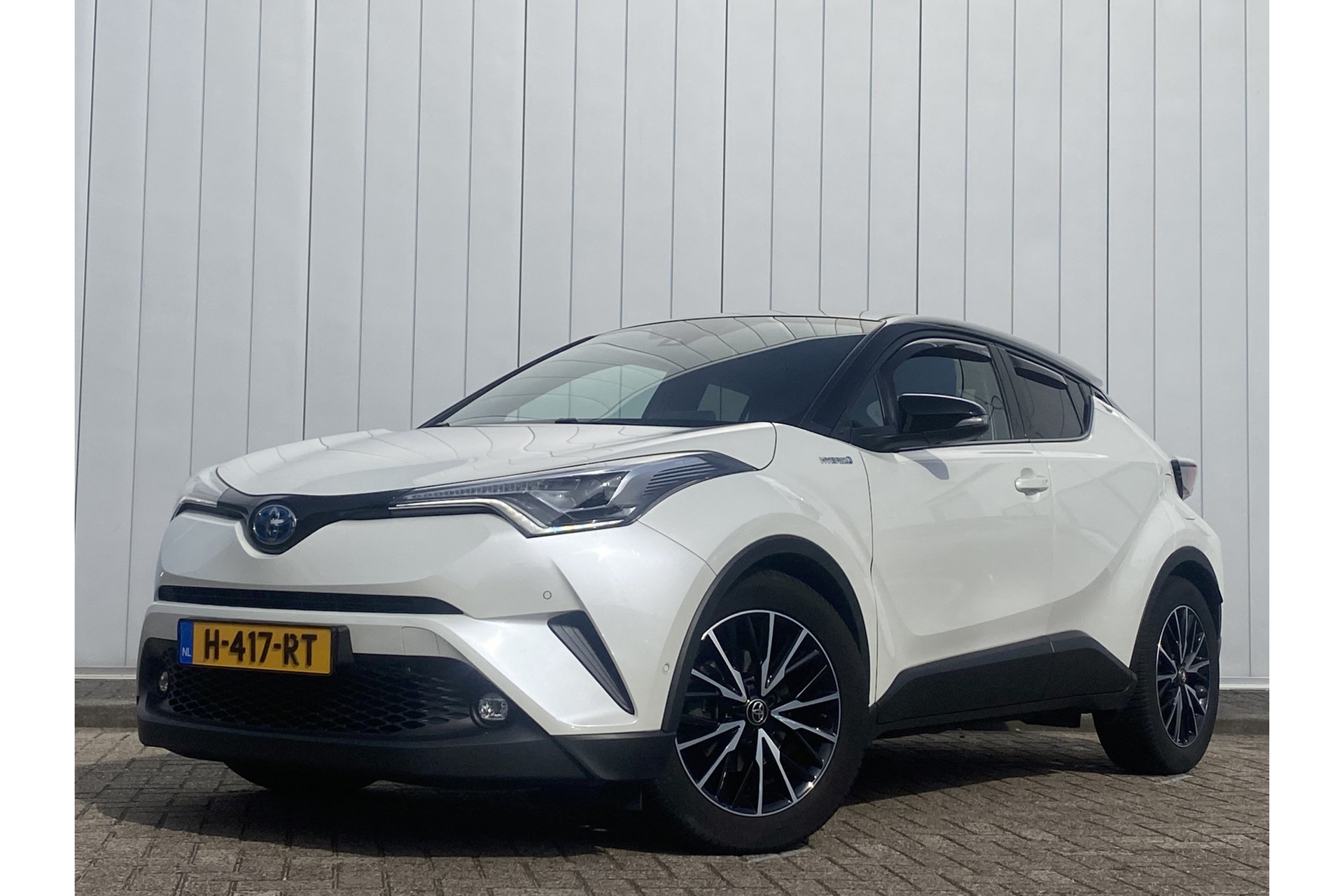 Toyota CHR 1.8 Hybrid BiTone Plus Leer Trekhaak Dealer Onderhouden