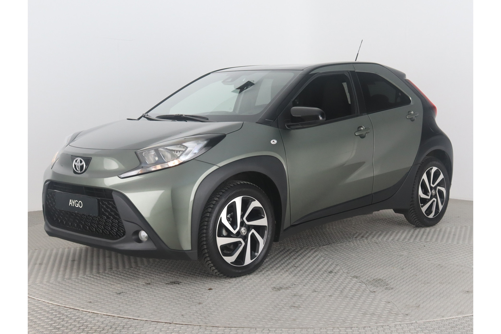 Toyota Aygo X 1.0 Vvt-I Mt Pulse Bi-Tone | Toyota occasions