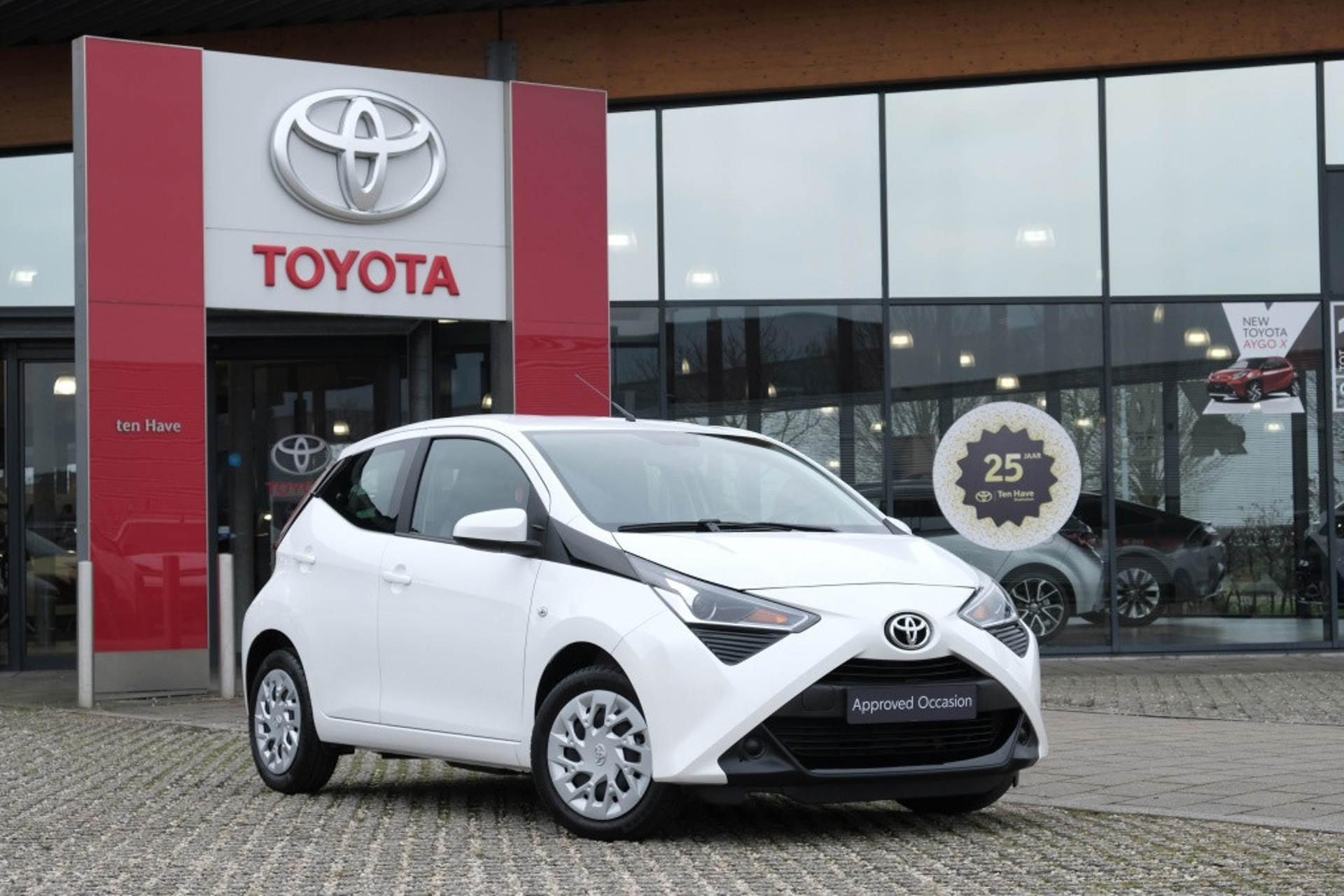 Toyota Aygo 1 0 Vvt I X Play Toyota Occasions