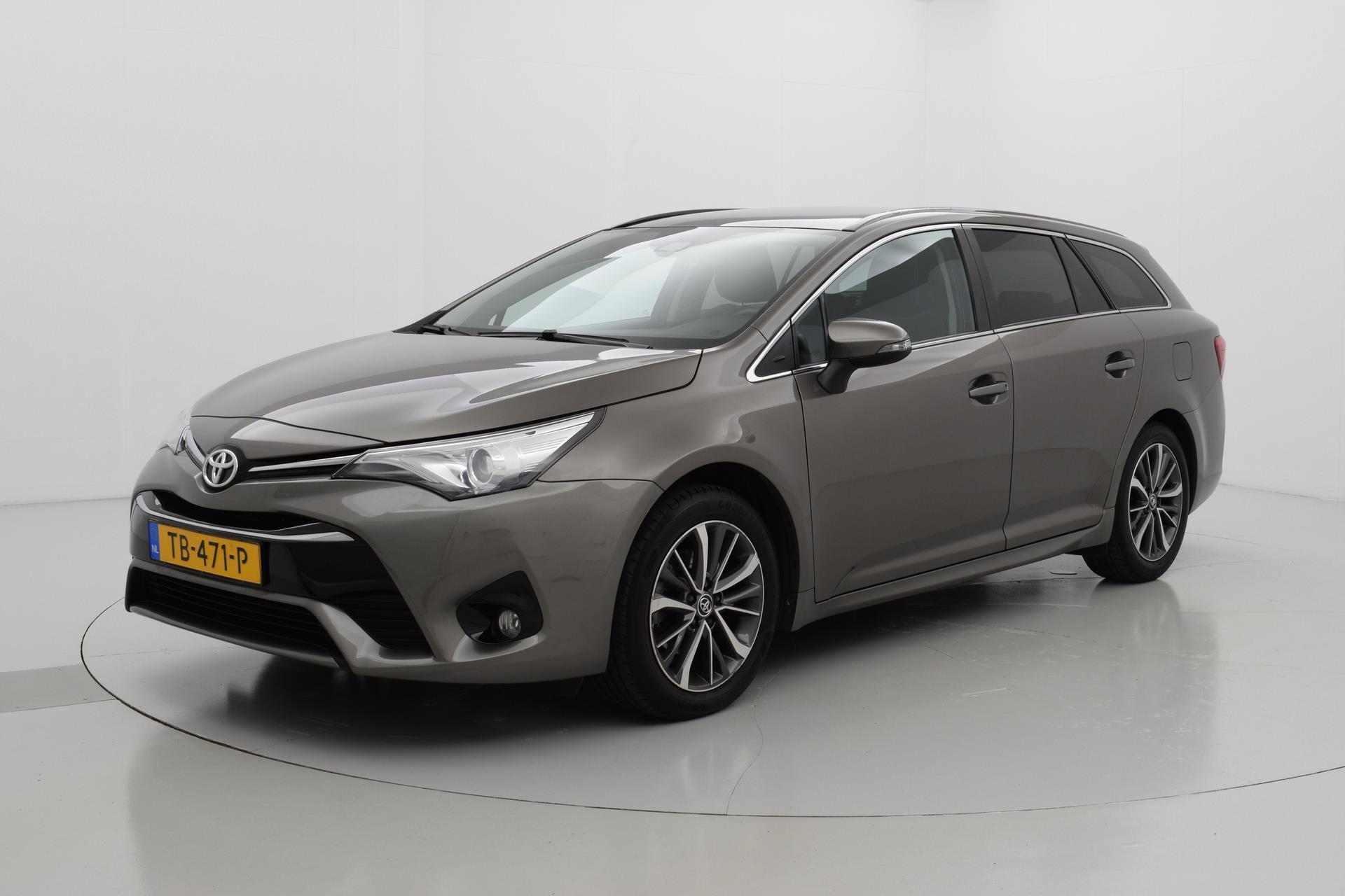 Toyota Avensis Touring Sports 1 8 Vvt I Skyview Edition Trekhaak