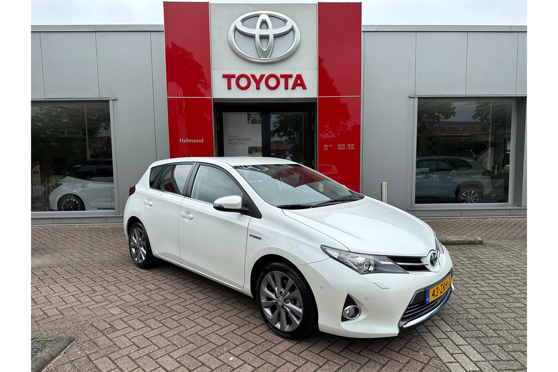 Toyota Auris 1.8 Hybrid Lease Pro | Toyota occasions